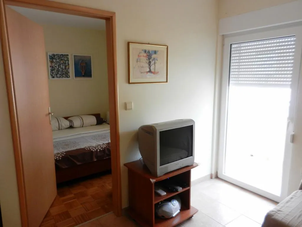 Apartment Premantura 0*,